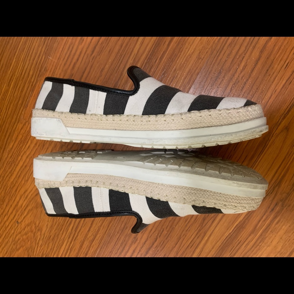 Black and white stripe slide on shoes
